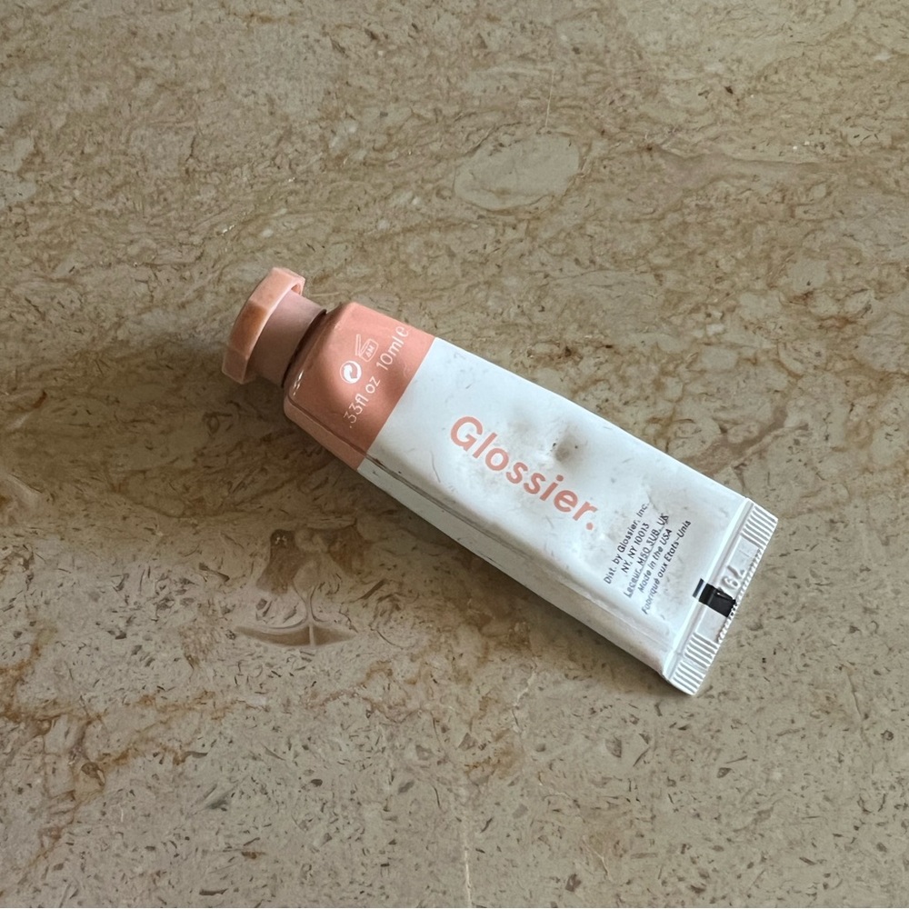 Glossier Cloud Paint in Dusk
